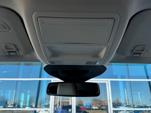 New 2025 Ford Escape SE w/ PHEV Premium Package image 24