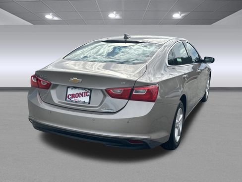 Used 2024 Chevrolet Malibu LT image 3
