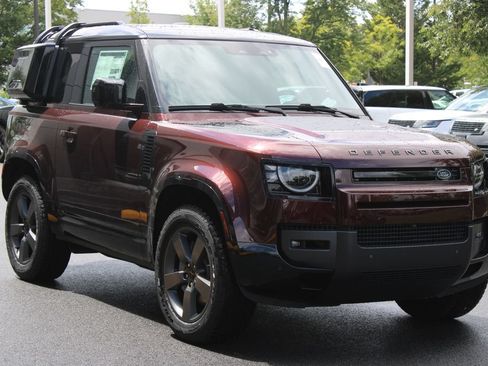 New 2026 Land Rover Defender 90 X-Dynamic SE AWD/4WD image 3