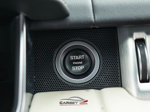 Used 2020 Land Rover Range Rover HSE image 32