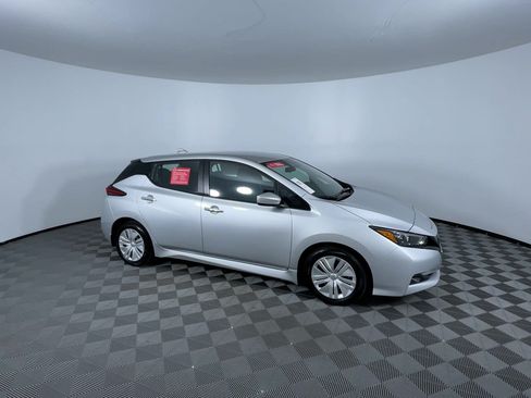 Certified 2025 Nissan Leaf S FWD image 2