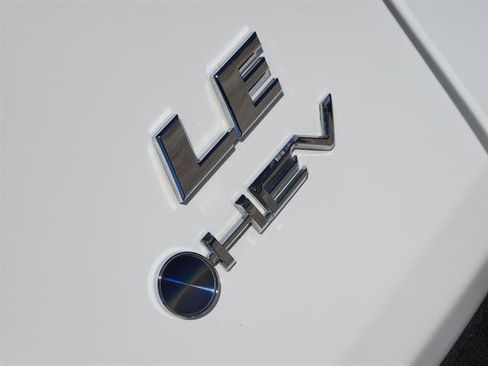 Used 2025 Toyota RAV4 LE image 9