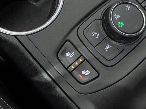 Certified 2022 GMC Terrain SLE w/ Driver Convenience Package AWD/4WD image 23