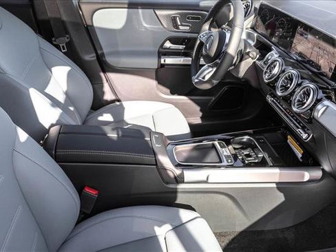 New 2026 Mercedes-Benz GLB 250 4MATIC image 29