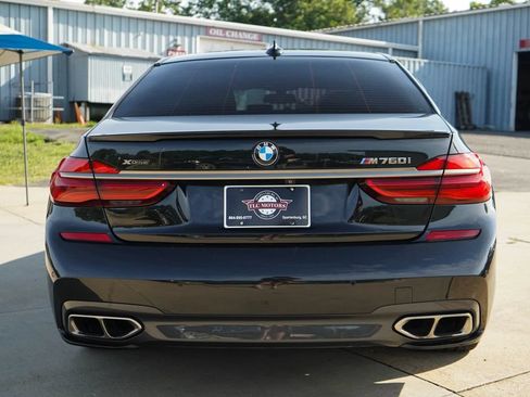 Used 2019 BMW M760i xDrive w/ Luxury Rear Seating Package AWD/4WD image 22