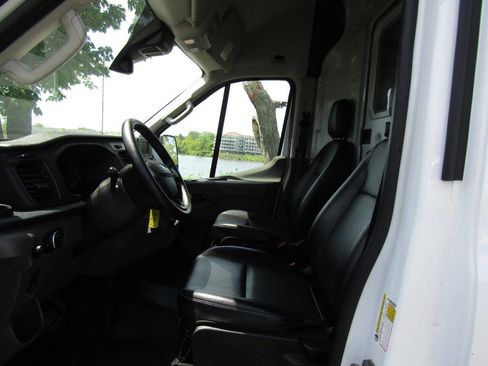 Used 2024 Ford Transit 250 148 High Roof Extended AWD image 10