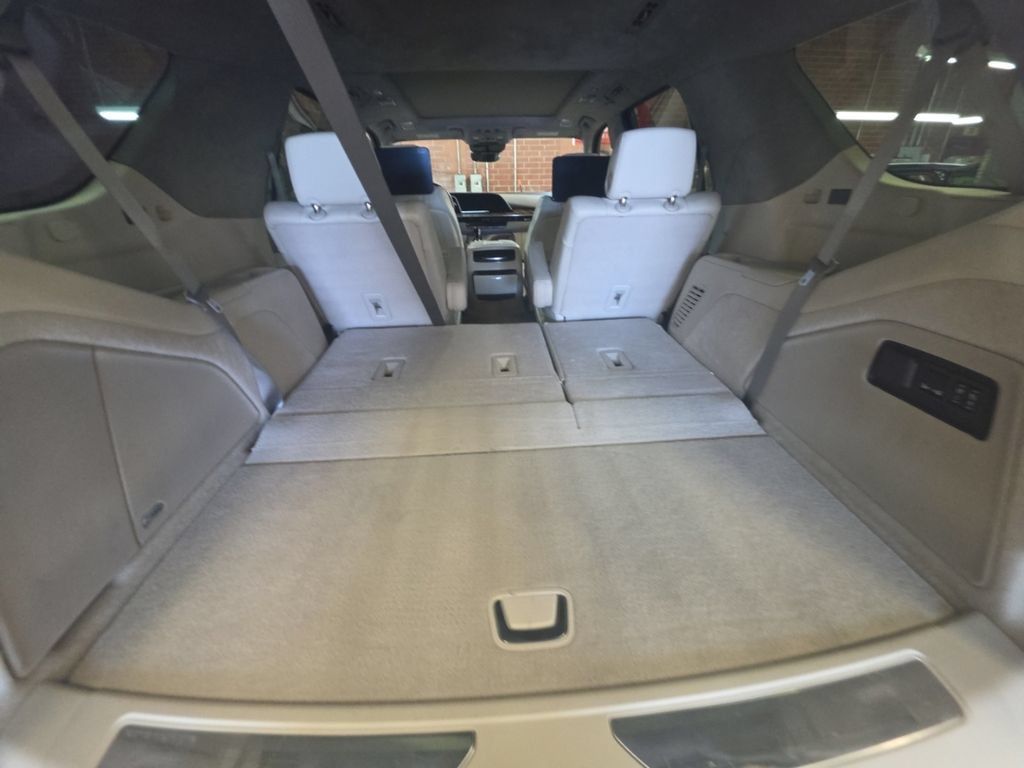 Used 2023 Cadillac Escalade Sport Platinum AWD/4WD image 15