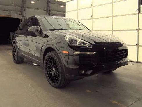 Used 2018 Porsche Cayenne image 4