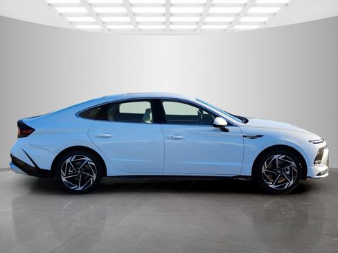New 2026 Hyundai Sonata SEL image 5