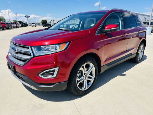 Used 2017 Ford Edge Titanium w/ Technology Package FWD image 33