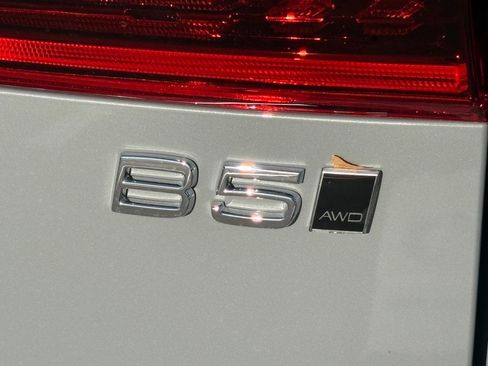 New 2026 Volvo XC60 B5 Ultra w/ Protection Package Premier image 8