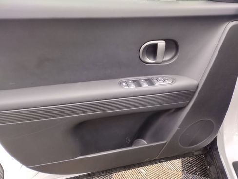 New 2026 Hyundai Ioniq 5 SEL image 18