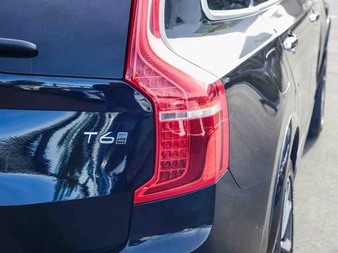 Used 2019 Volvo XC90 T6 Momentum image 8