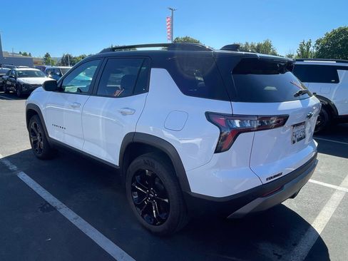 Used 2026 Chevrolet Equinox LT w/ Convenience Package II image 2