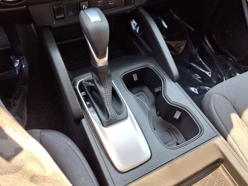 Used 2024 Nissan Frontier S w/ Technology Package RWD image 14