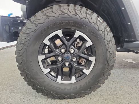 Used 2024 Jeep Wrangler Unlimited Rubicon 4xe w/ Capability Package AWD/4WD image 9