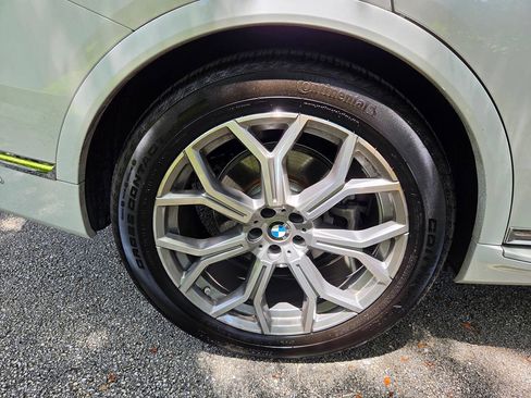 Used 2026 BMW X7 xDrive40i AWD/4WD image 17