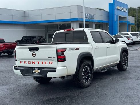 Used 2022 Nissan Frontier PRO-4X w/ Technology Package image 3