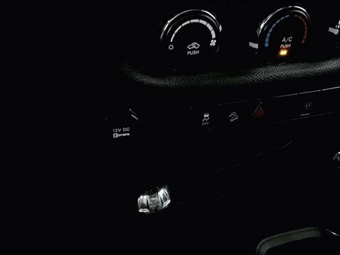 Used 2015 Jeep Wrangler Rubicon AWD/4WD image 15