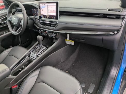 New 2026 Jeep Compass Limited w/ Sun, Sound & Navigation Group image 31