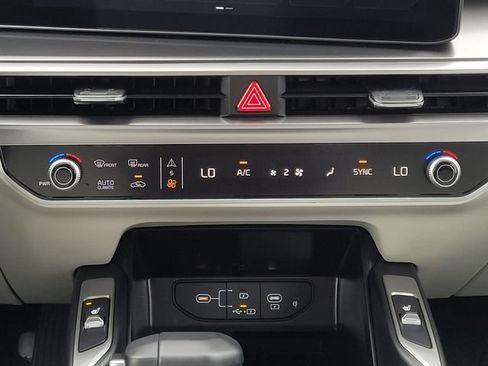 New 2026 Kia Sorento S FWD image 16