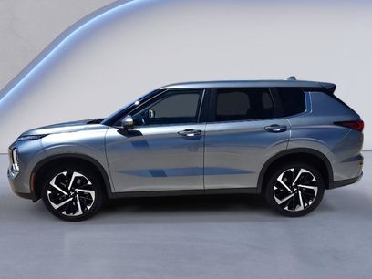 Used 2024 Mitsubishi Outlander SE