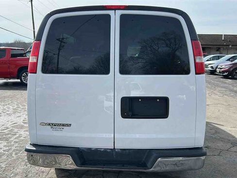 Used 2019 Chevrolet Express 3500 LT w/ LT Preferred Equipment Group image 7