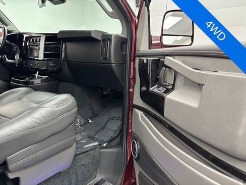 Used 2020 Chevrolet Express 2500 Extended w/ Enhanced Convenience Package RWD image 19