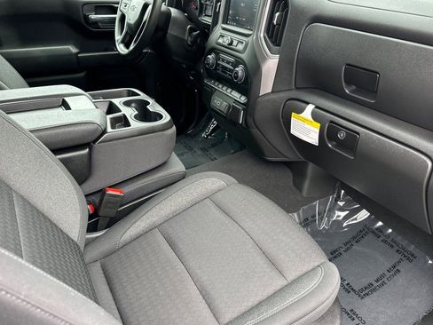 Certified 2024 Chevrolet Silverado 1500 Custom Trail Boss w/ Turbomax Blackout Package image 18