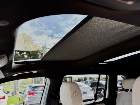 Used 2025 Mercedes-Benz GLB 250 image 29