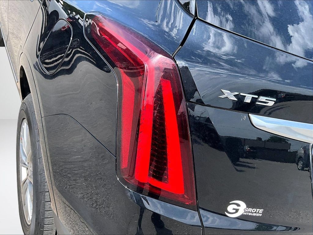 Used 2021 Cadillac XT5 Premium Luxury AWD/4WD image 28