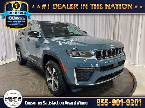 New 2026 Jeep Grand Cherokee Limited AWD/4WD image 1