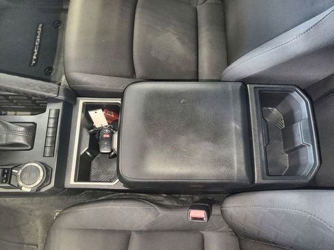 Certified 2024 Toyota Tacoma SR5 image 21