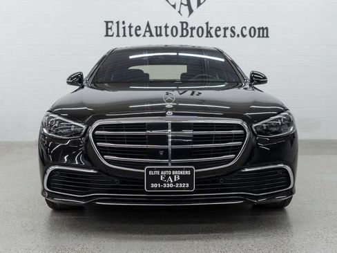 Used 2022 Mercedes-Benz S 580 4MATIC Sedan image 3