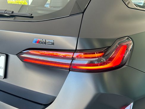 Used 2025 BMW M5 Touring AWD/4WD image 26
