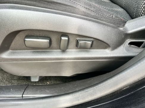 Used 2017 Chevrolet Equinox LT w/ Convenience Package image 15