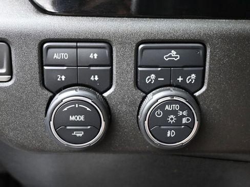Used 2022 Chevrolet Silverado 1500 RST AWD/4WD image 25