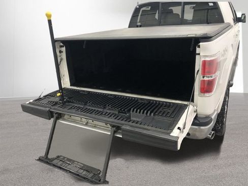 Used 2012 Ford F150 Lariat w/ Lariat Chrome Pkg image 24