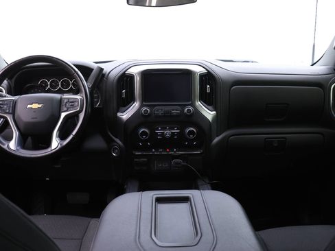 Used 2022 Chevrolet Silverado 2500 LT w/ Convenience Package image 5