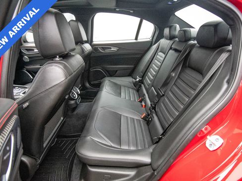 Used 2023 Alfa Romeo Giulia Estrema AWD/4WD image 16