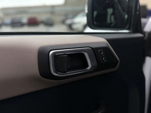 Used 2024 Ford Bronco Wildtrak AWD/4WD image 25