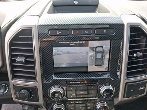 Used 2018 Ford F150 Lariat w/ Equipment Group 502A Luxury AWD/4WD image 23