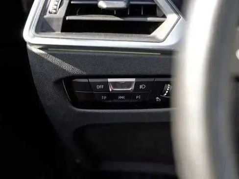 Used 2024 BMW 330i Sedan image 33