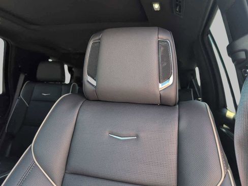 Used 2025 Cadillac Escalade Premium Luxury w/ Touring Package image 21