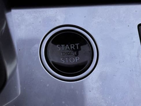 Used 2023 Land Rover Range Rover SE image 18