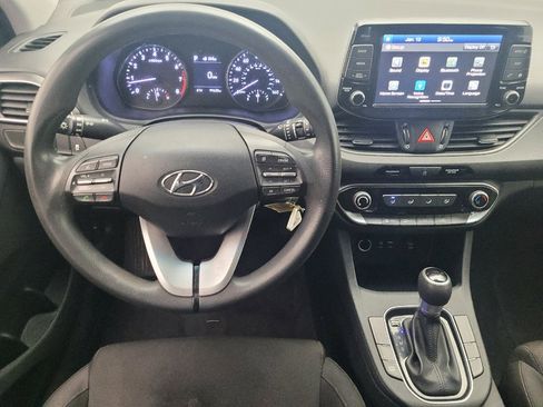 Used 2018 Hyundai Elantra GT image 22
