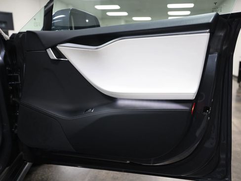 Used 2017 Tesla Model S 100D image 35