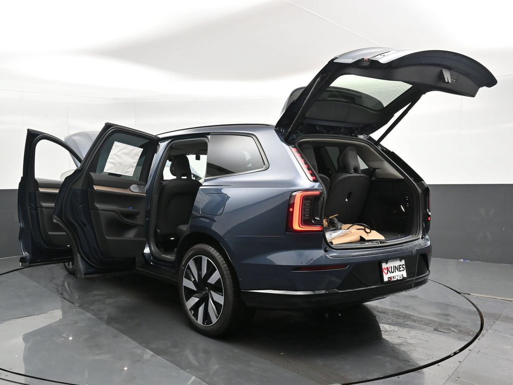 Used 2025 Volvo EX90 Ultra AWD/4WD image 48