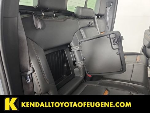 Used 2024 GMC Sierra 1500 AT4 w/ AT4 Premium Package AWD/4WD image 32