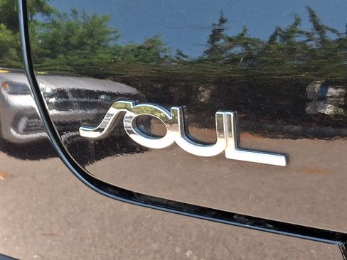 Used 2020 Kia Soul LX FWD image 30